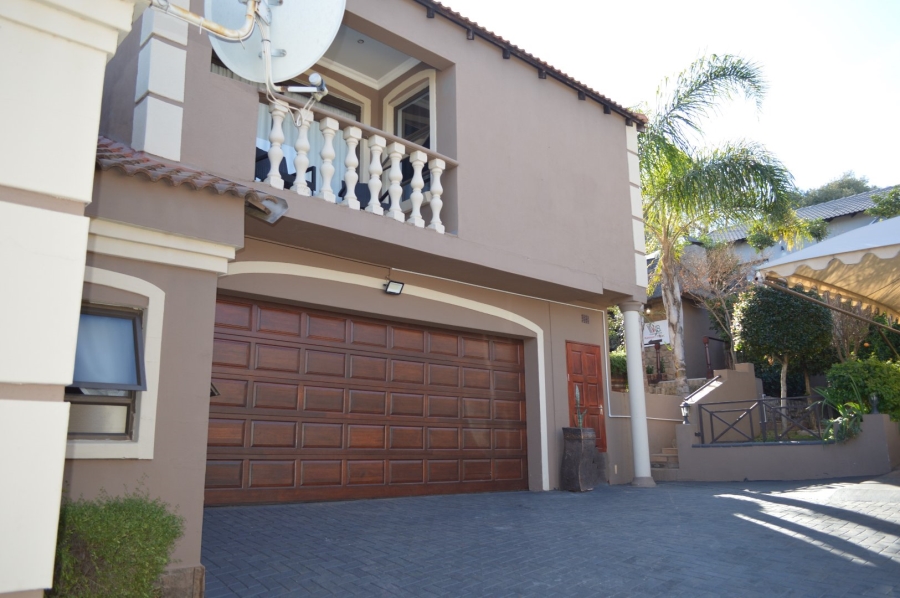 3 Bedroom Property for Sale in Wilkoppies North West